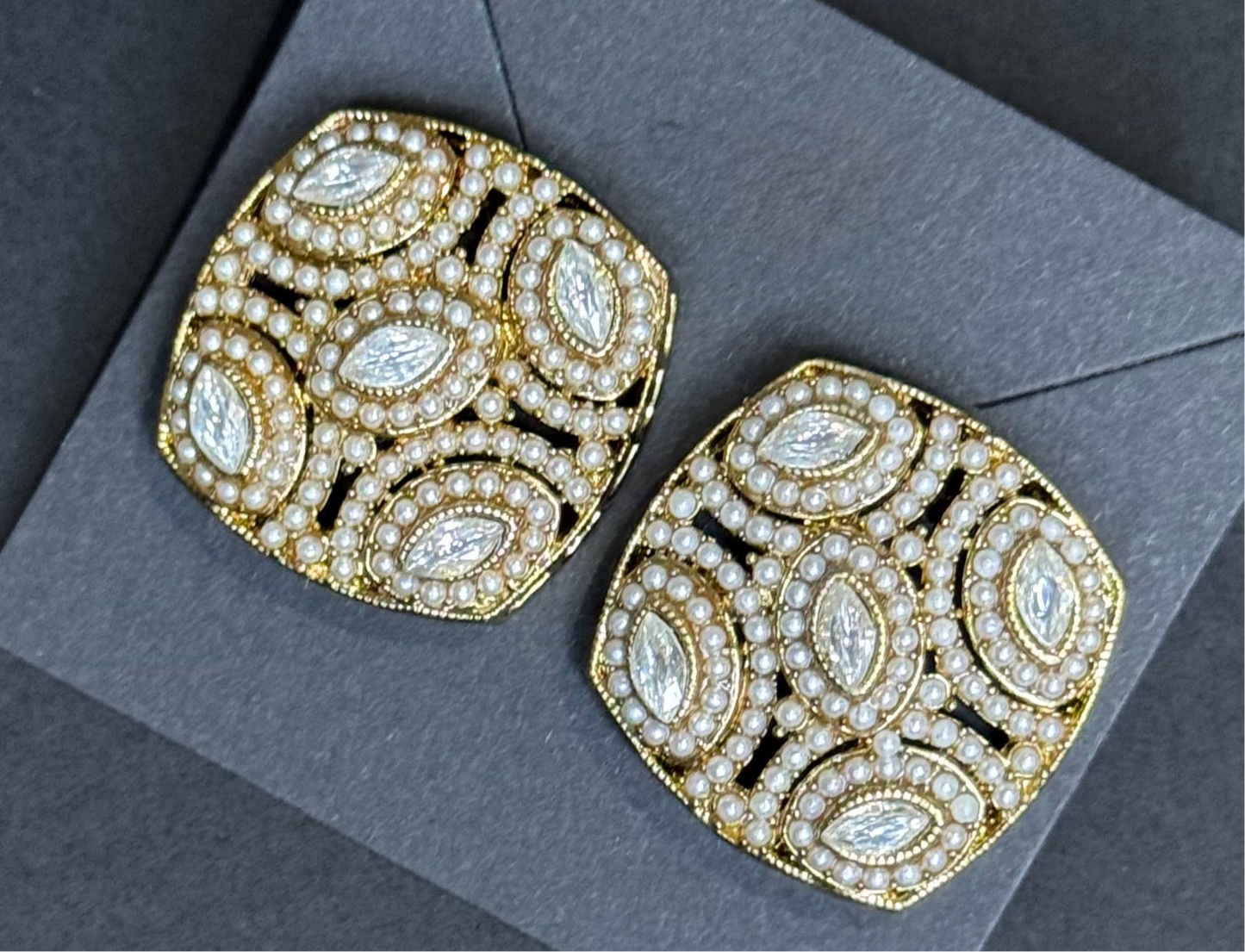 Golden & Pearls Studs