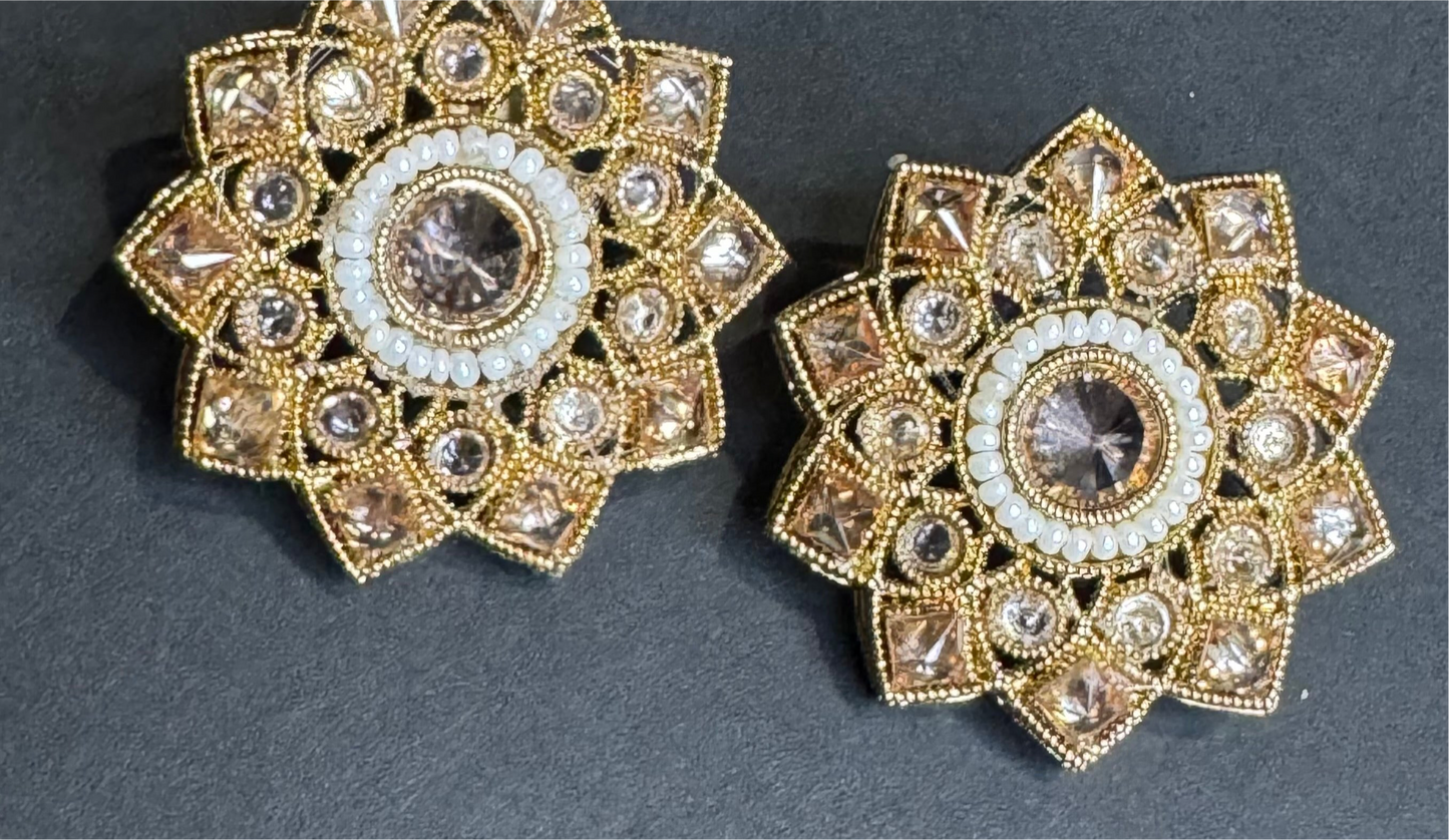 Golden & Pearls Studs
