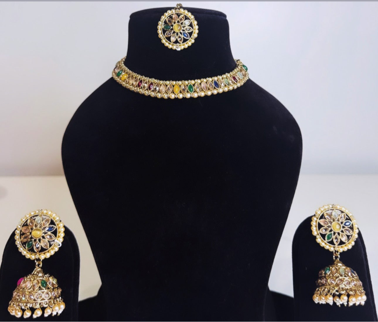 Multi Lightweight Choker Set