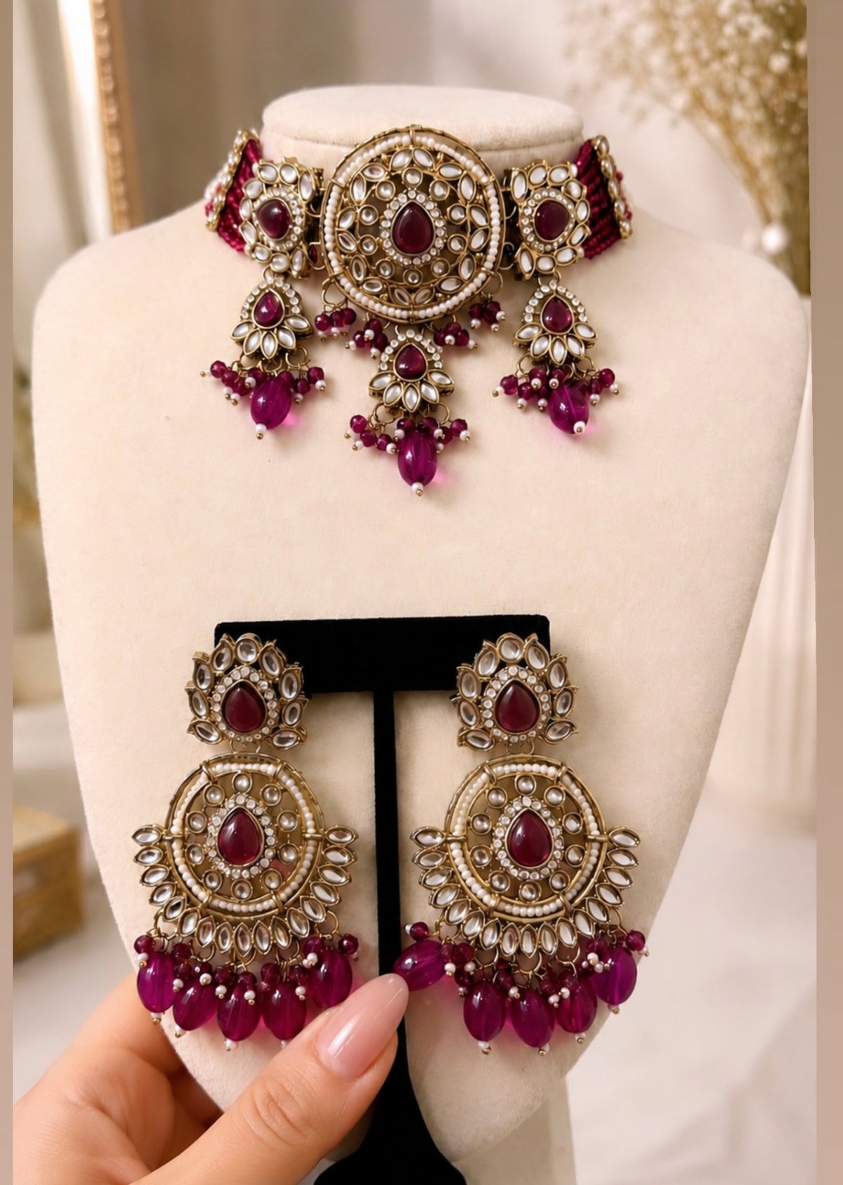 Esha Necklace Set