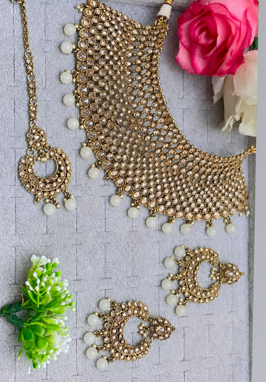 Anika Heavy Semi Bridal Necklace Set