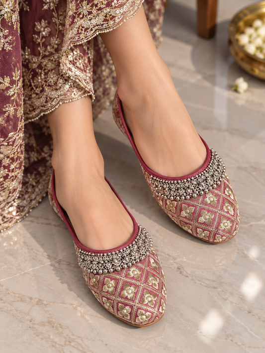 Kareena Kashmiri Style Ghungroo Punjabi Jutti