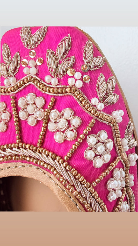Hot Pink Punjabi Jutti