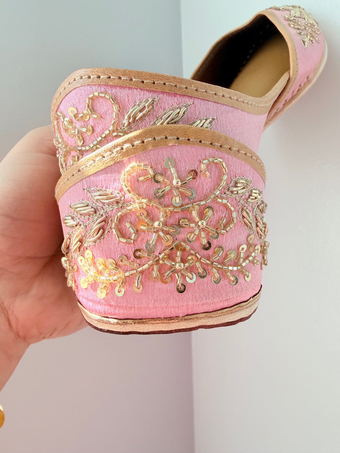 Light Pink Punjabi Jutti