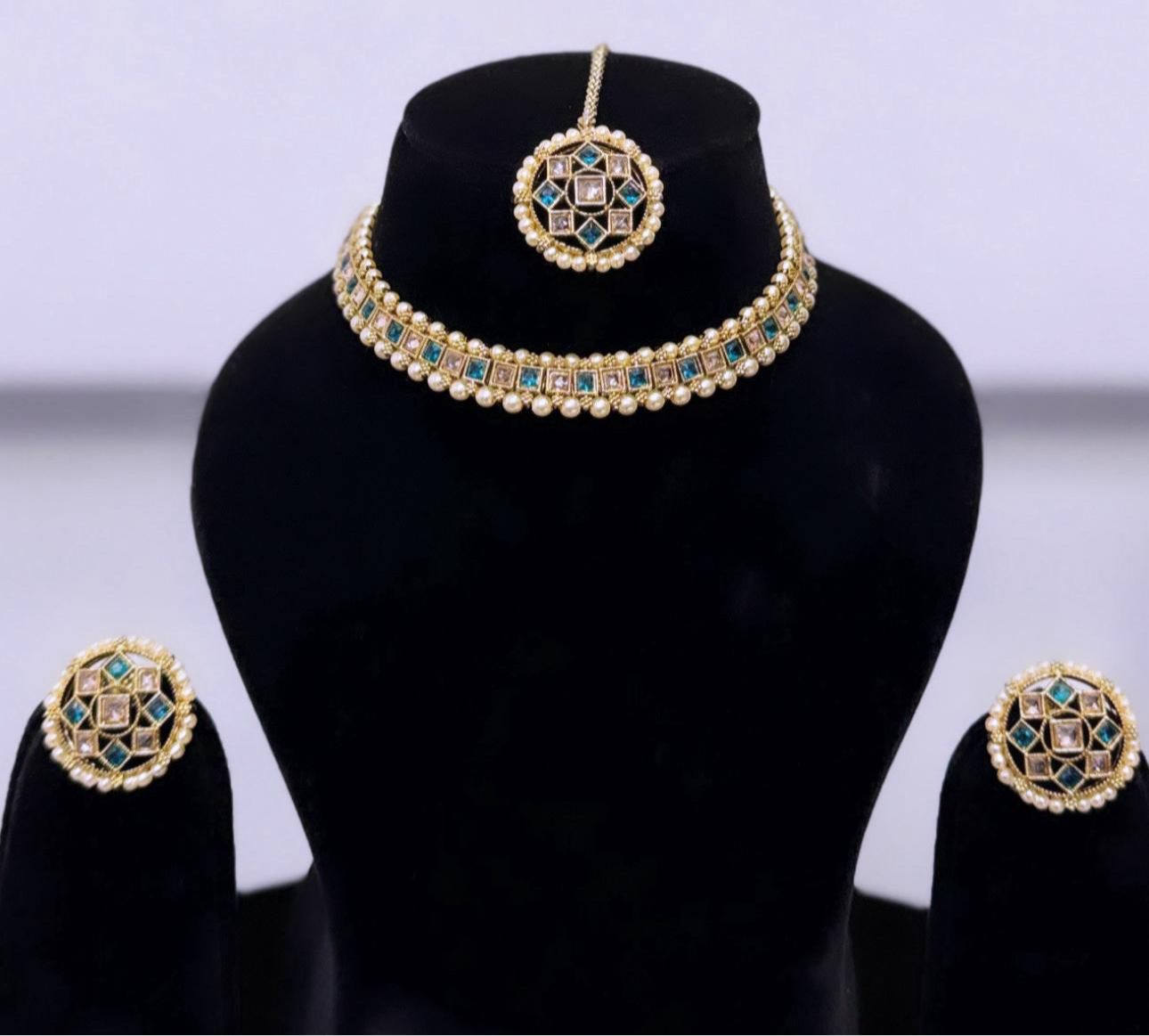 Lightweight Necklace Set