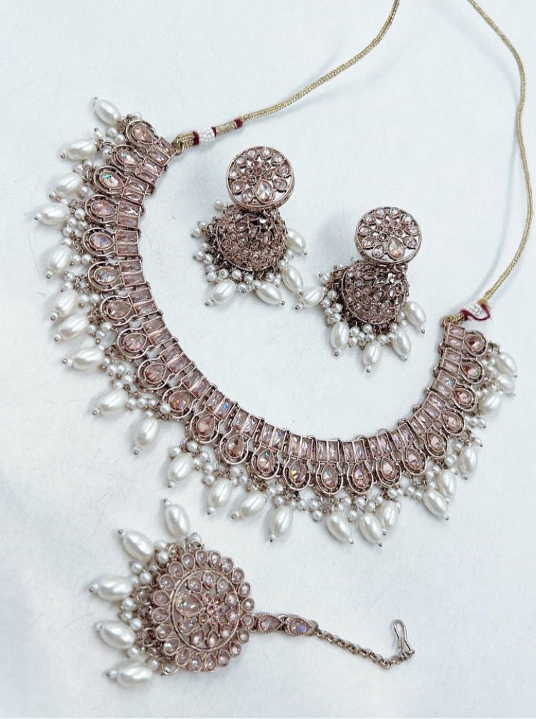 Golden and Pearl Necklace Set