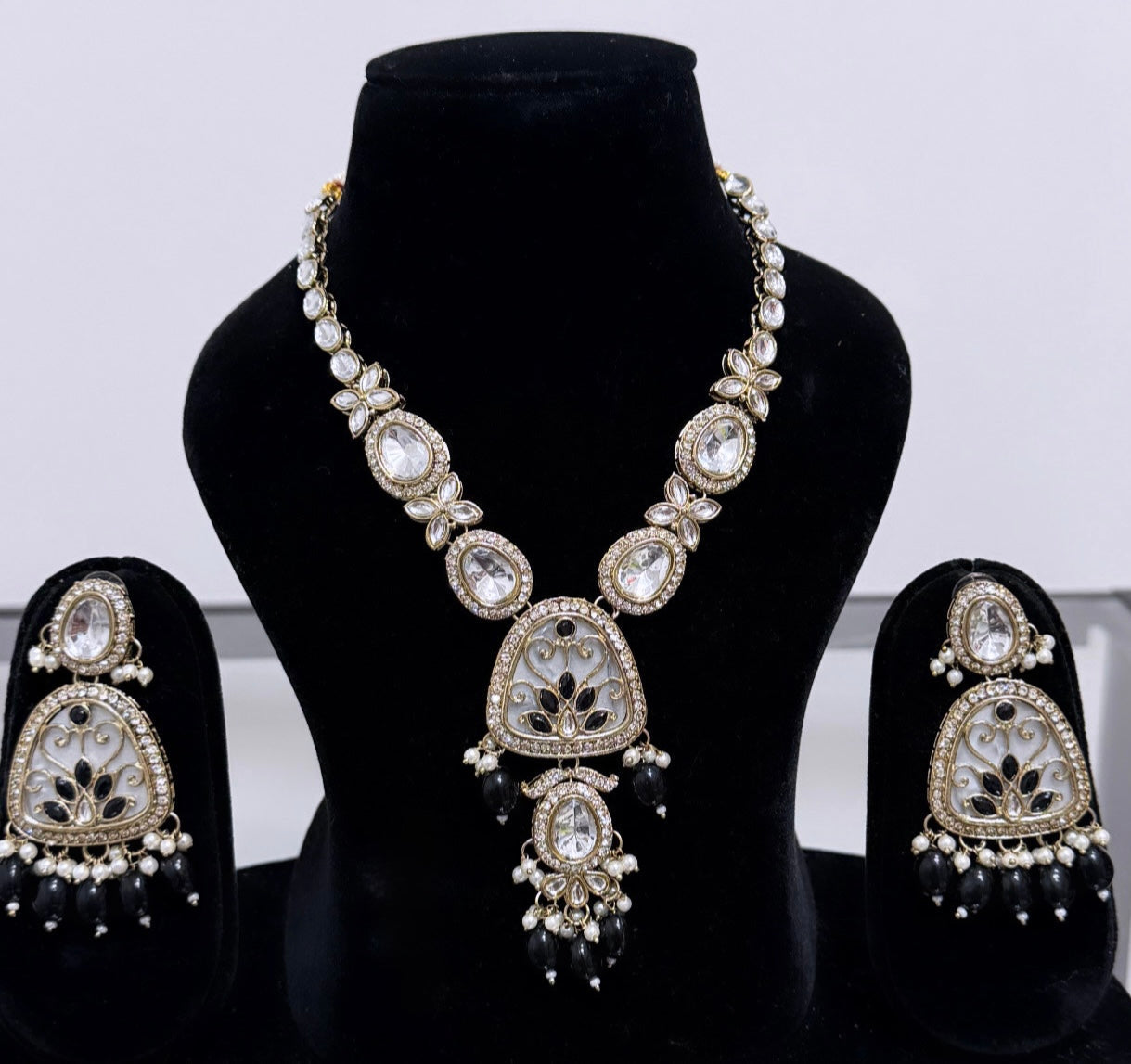 Black Color Long Kundan Style Necklace Set