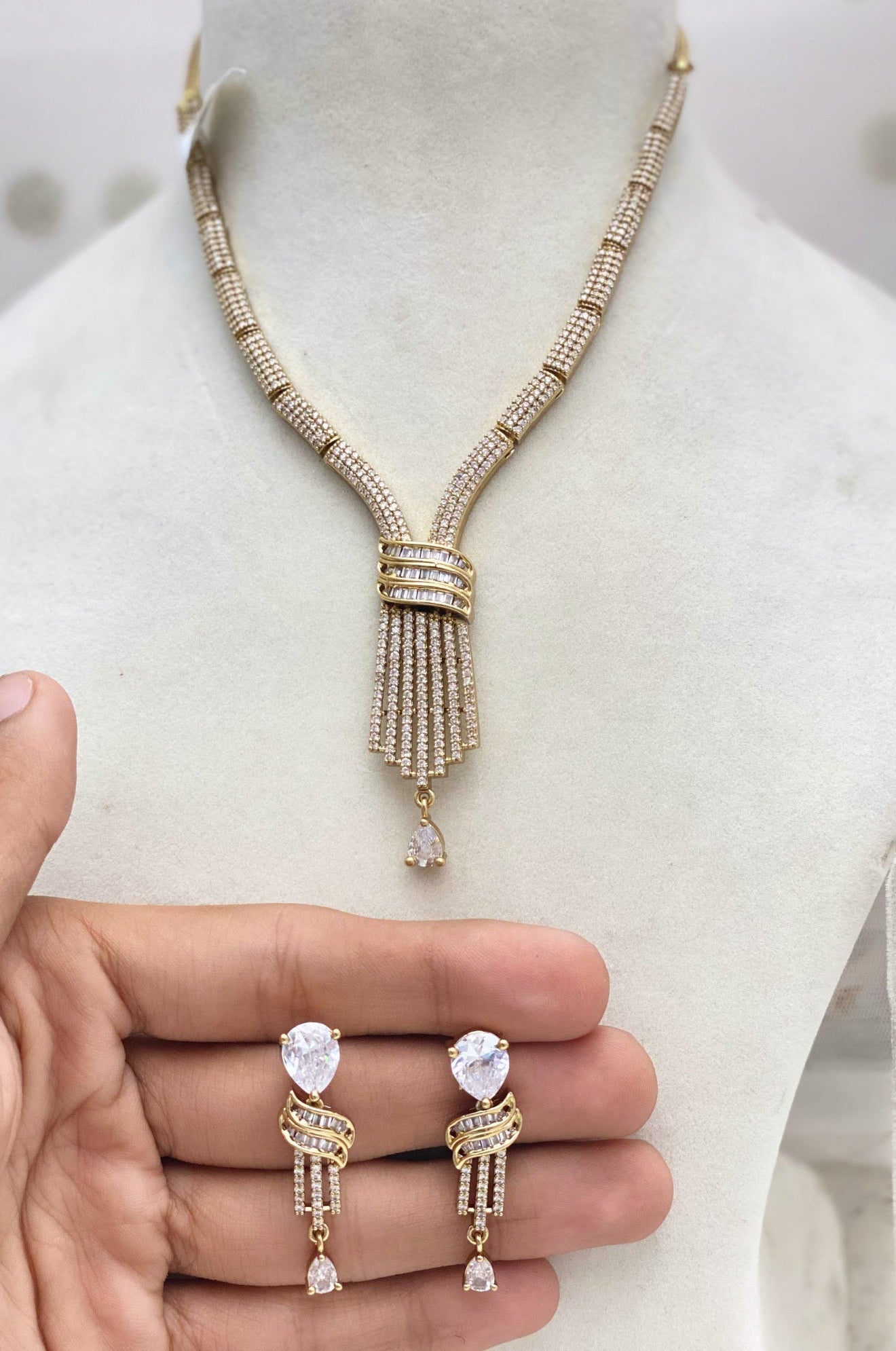 Sleek Style Necklace Set