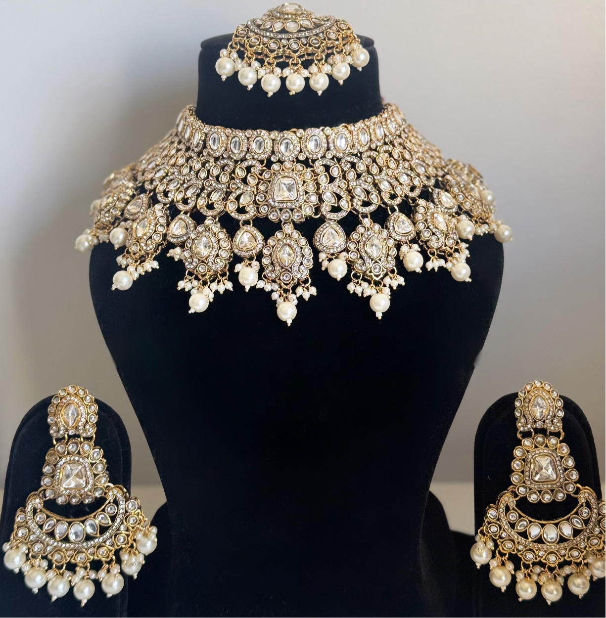 Heavy Semi Bridal Golden & Kundan Work Style Necklace Set
