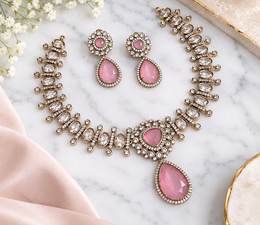 Aman Victorian Style Necklace Set in Baby Pink