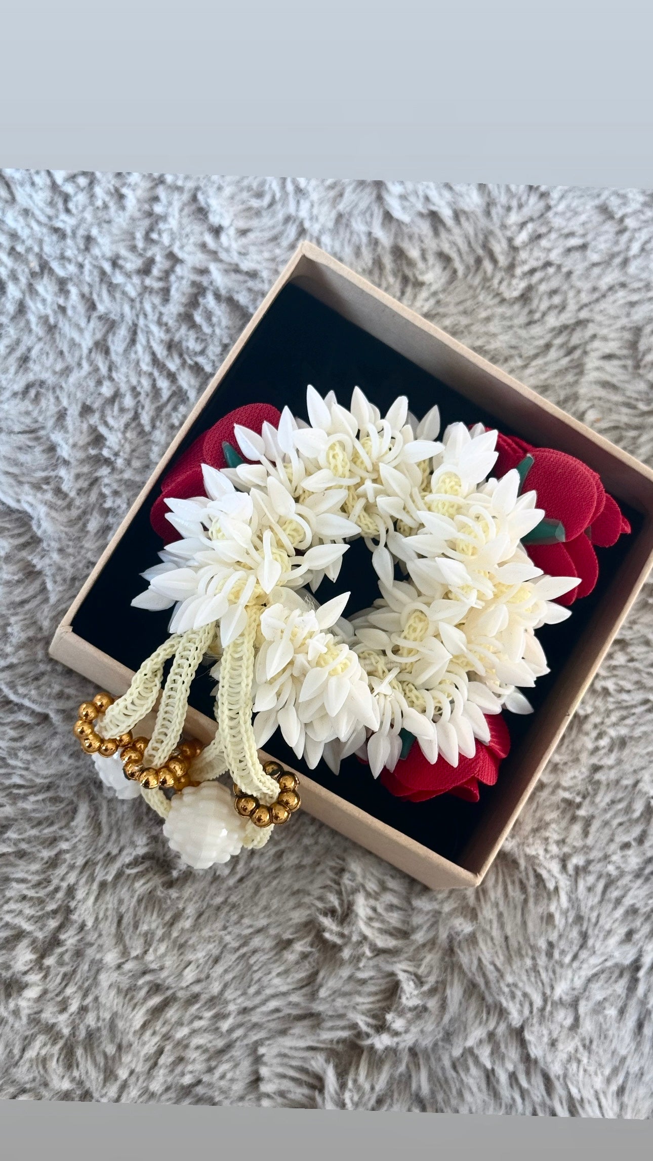 Hanging Rose Gajre-2 for $12