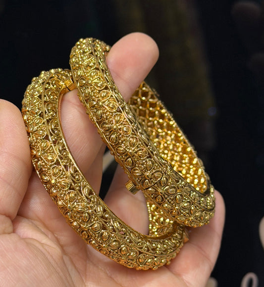Sneha Premium Gold Plated Openable Bangle Set