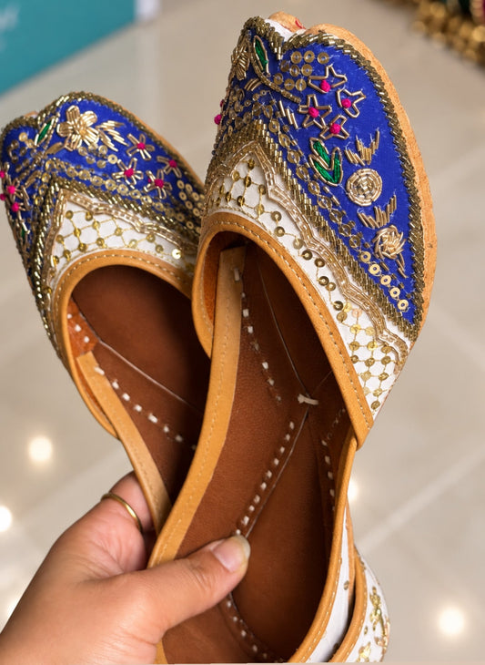 Jasmeet Double Shaded with Sequin Work Punjabi Jutti