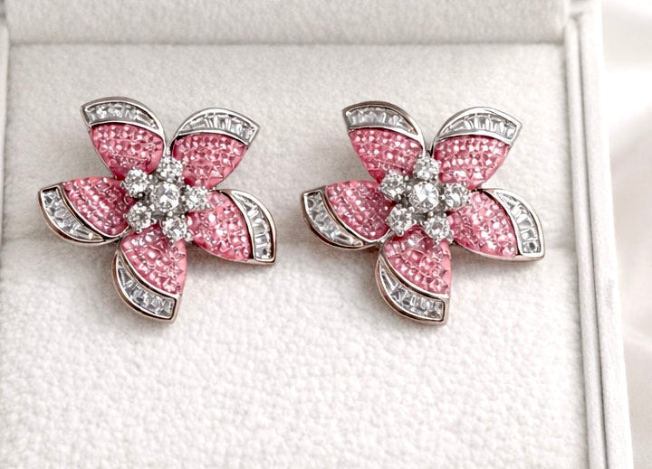Gulabi VVS Clarity Studs