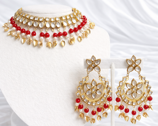 Avni Necklace Set