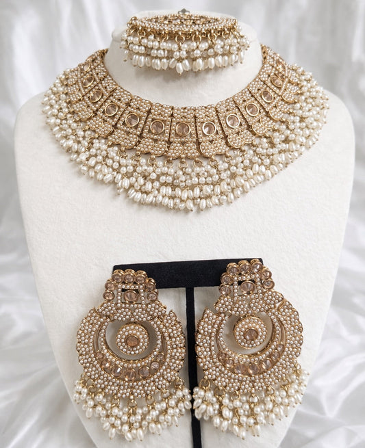 Savreen Semi Bridal Necklace Set