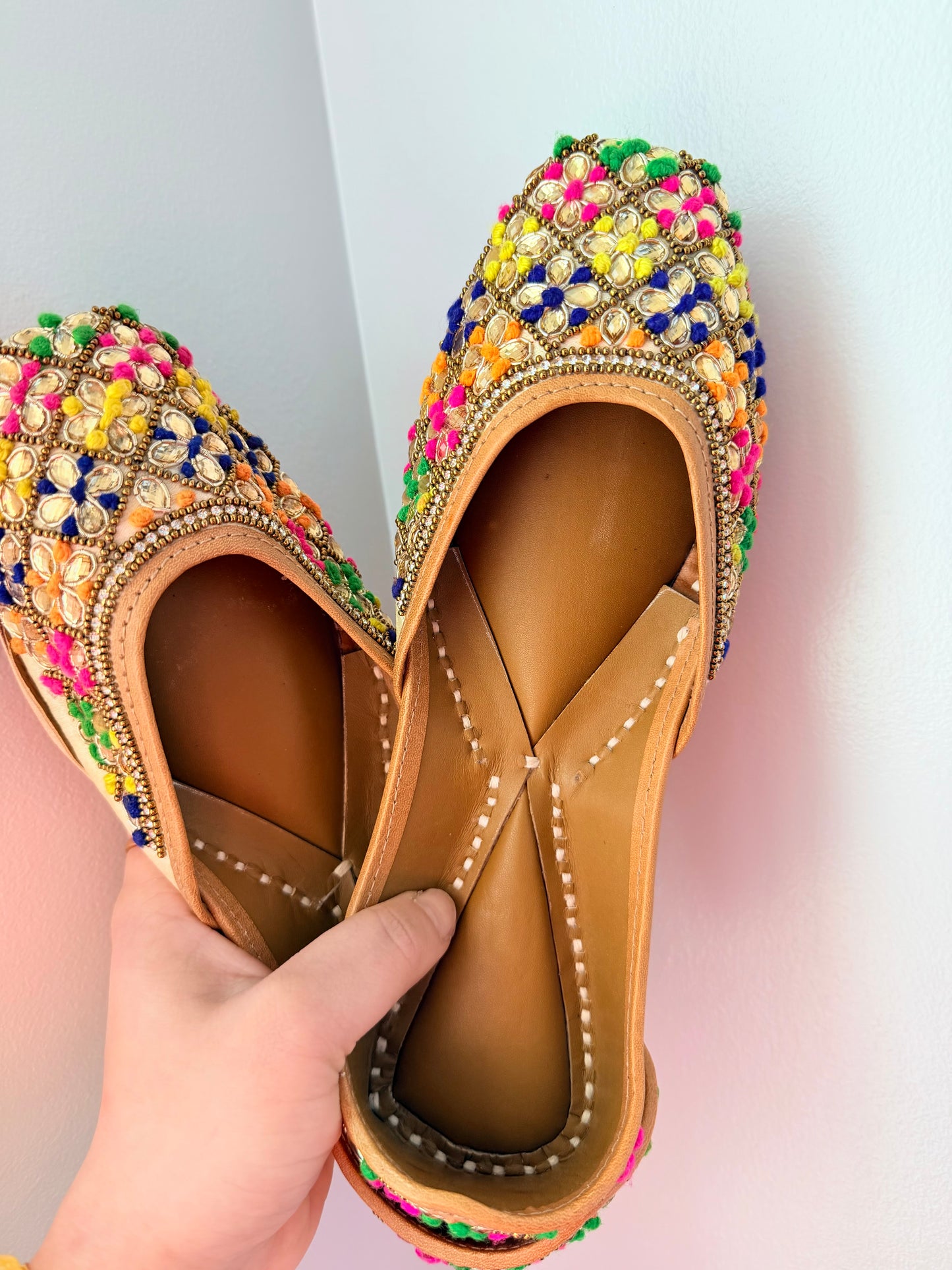 Multi Color Punjabi Jutti