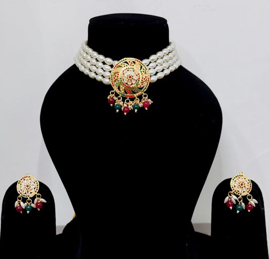 Pearl & Jadau Necklace Set