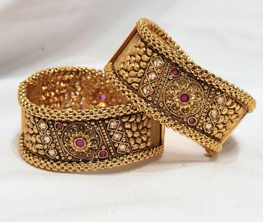 Premium Quality Gold Plated Bangle Set
