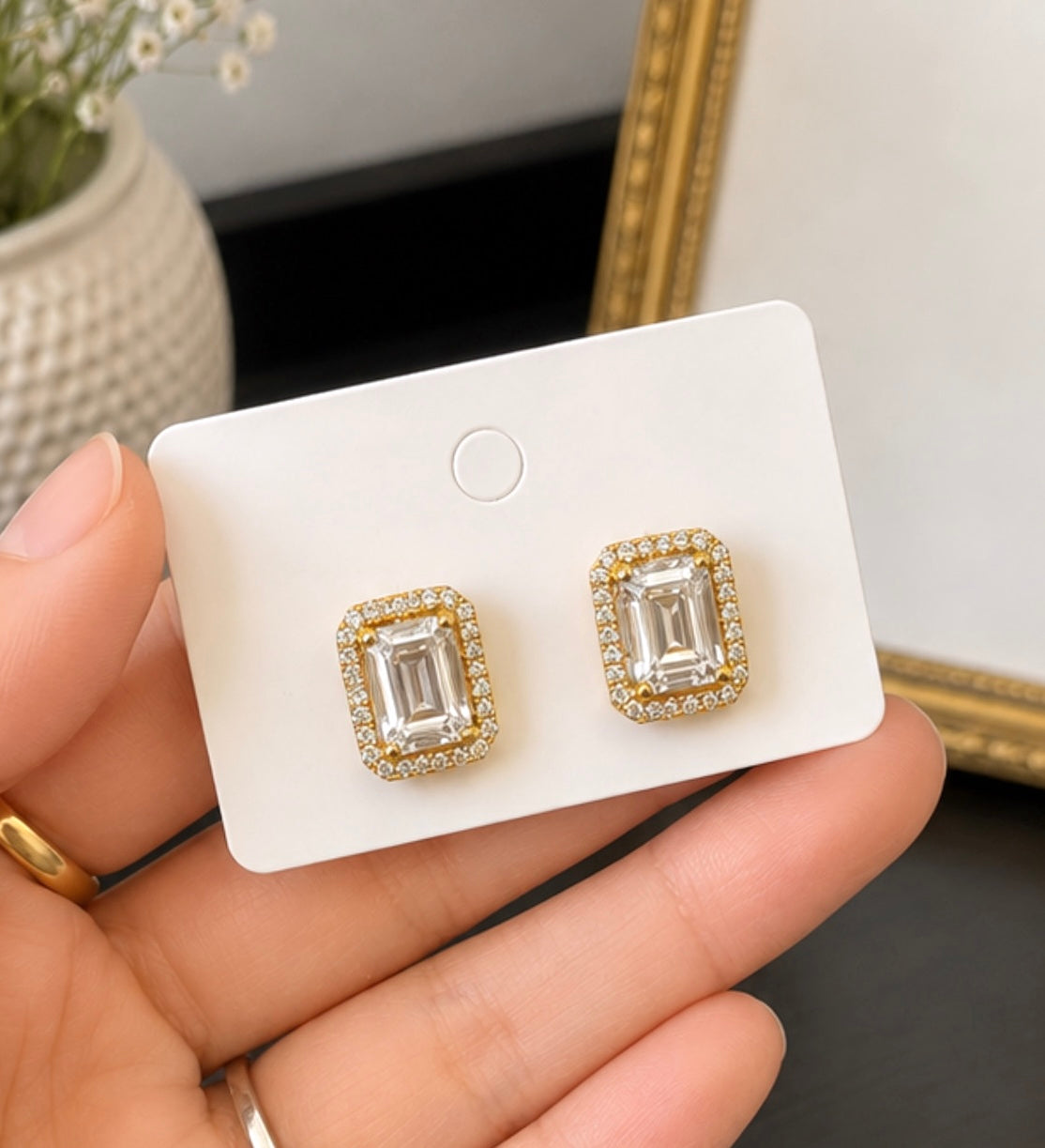 VVS Clarity WG Earring Studs
