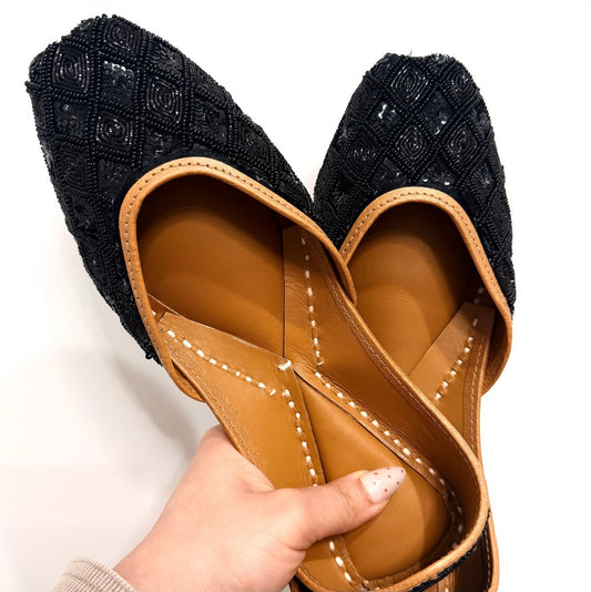 Black Sequin Punjabi Jutti