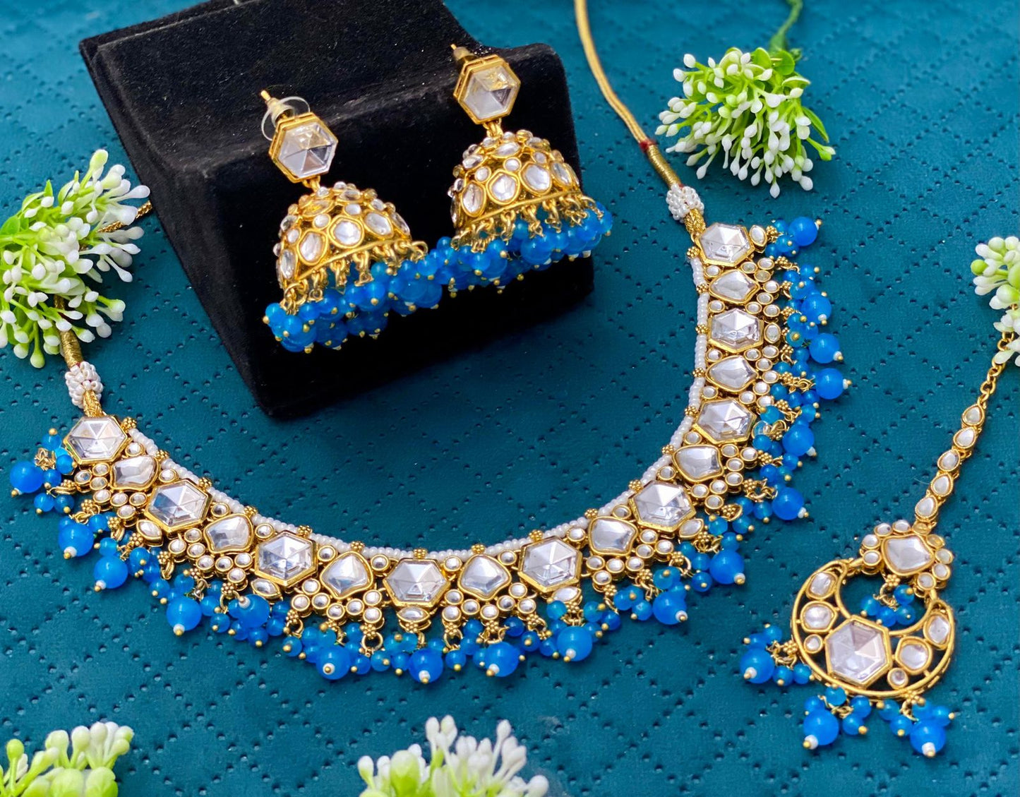 Light Weight Necklace Set