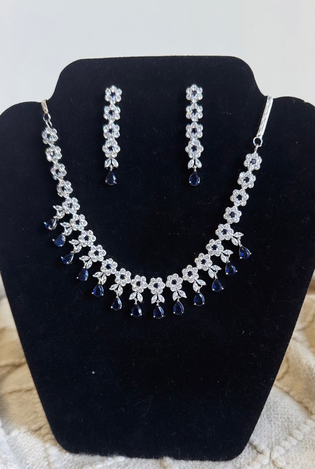 Navy Blue and Silver Lightweight Necklace Set