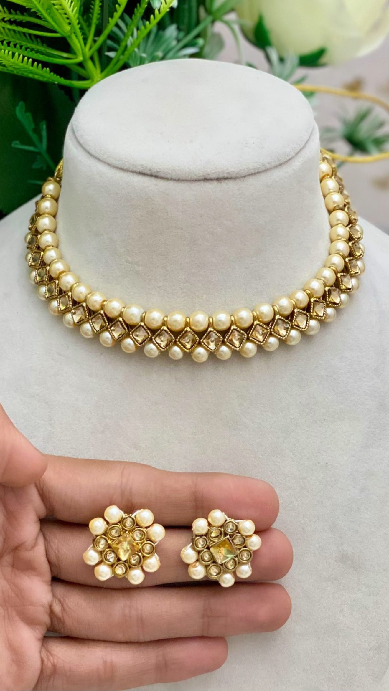 Lightweight Necklace Set