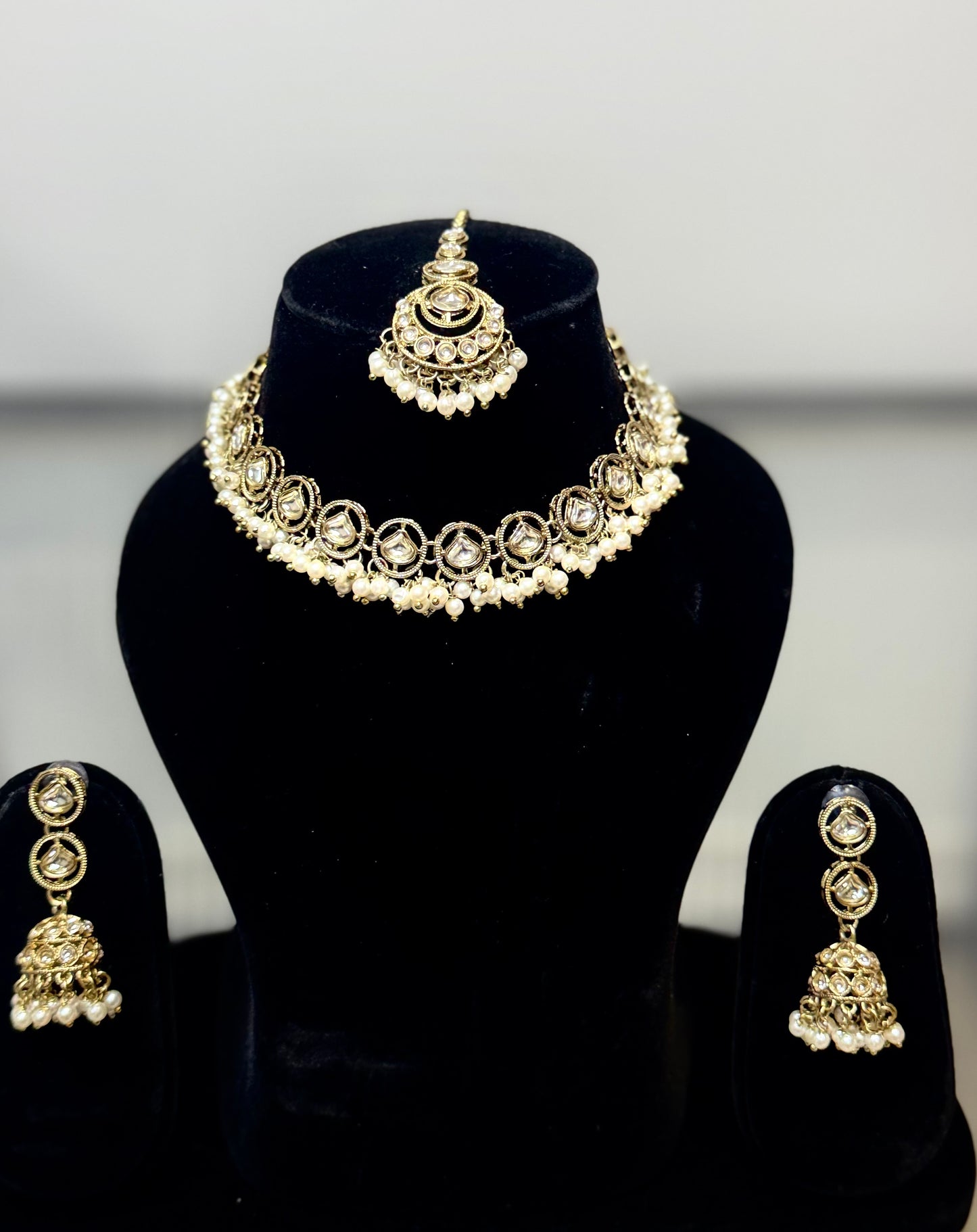 Golden and Tiny Pearls Necklace Set