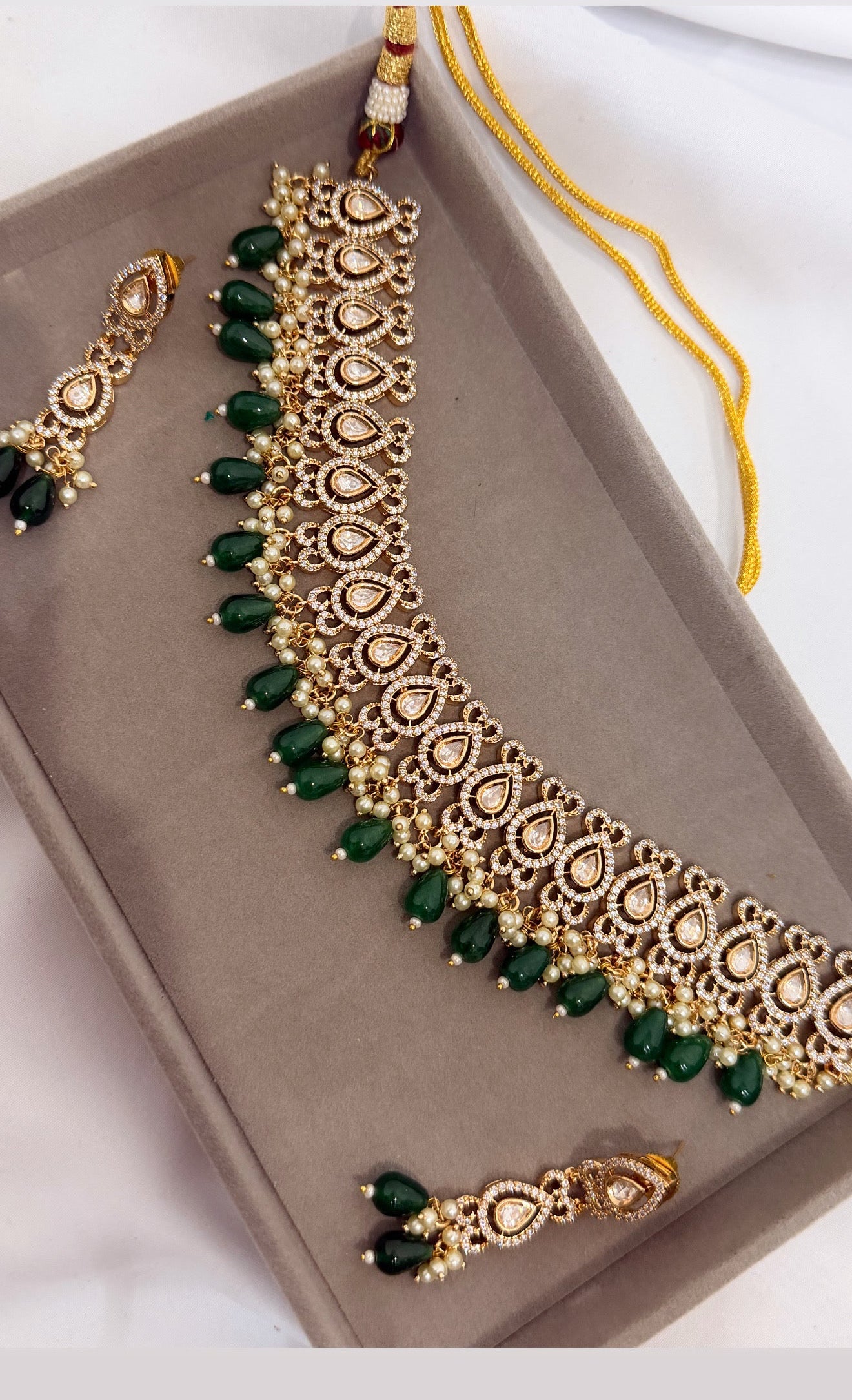 Ruhani Emerald Kundan Set