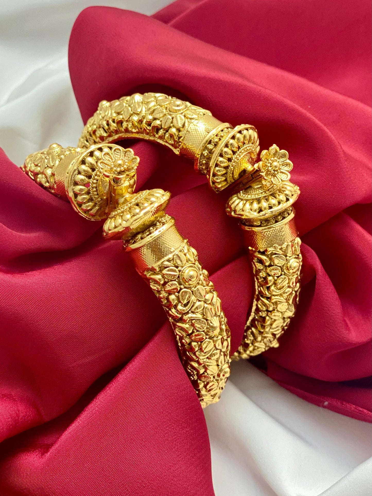 Gold Plated Rajwadi Style Bangle Set