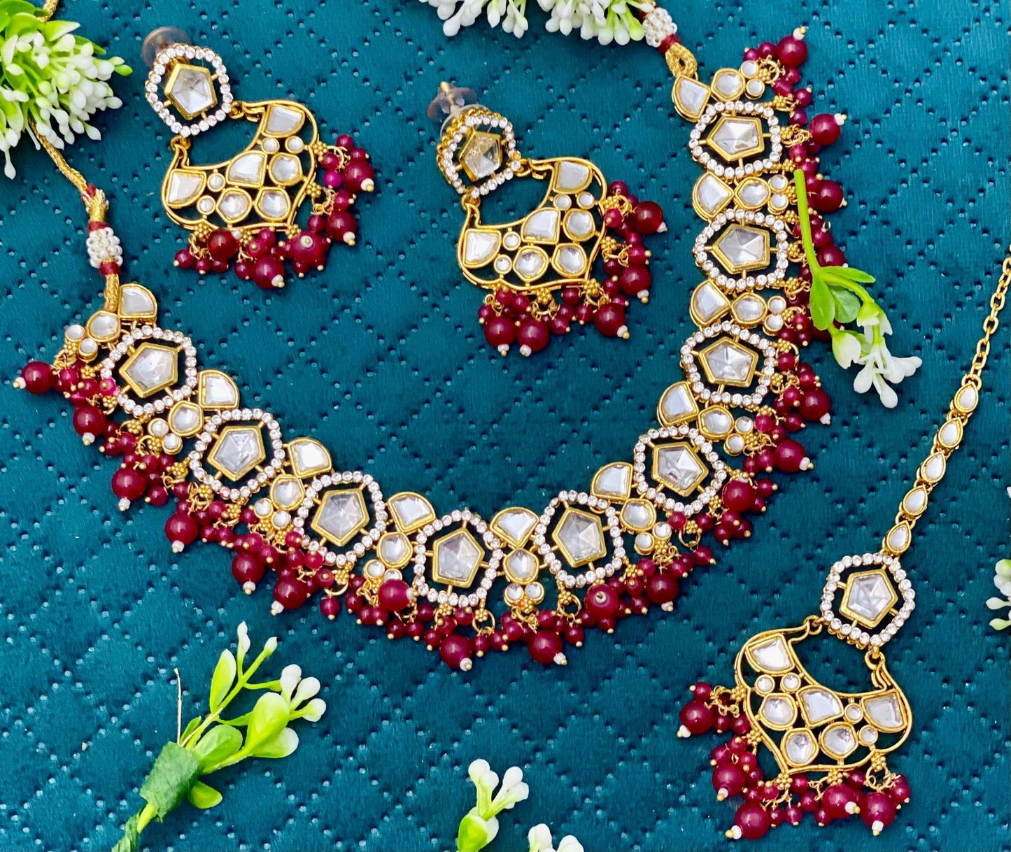 Lightweight Necklace Set