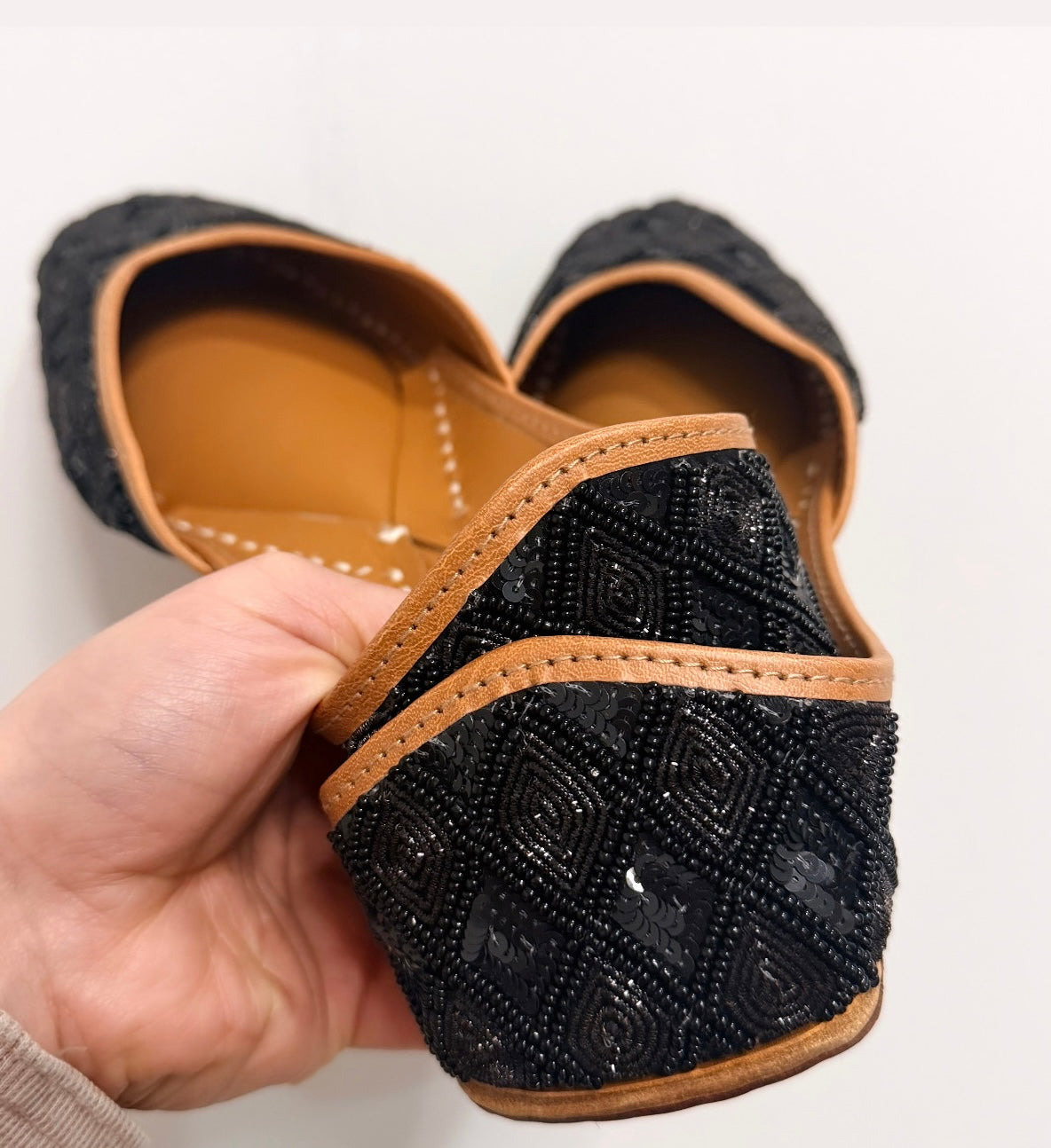 Black Sequin Punjabi Jutti