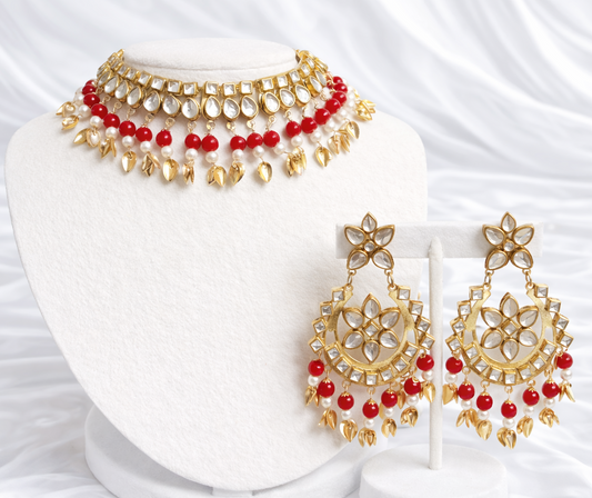 Avni Necklace Set