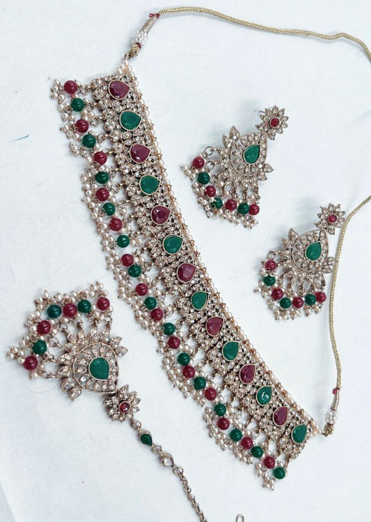 Red and Green Choker Set