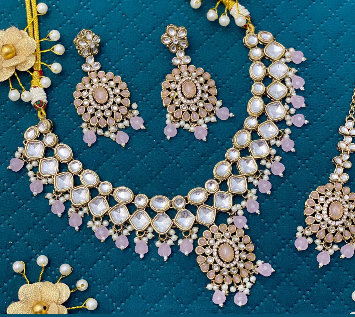 Light Pink Kundan Style Necklace Set