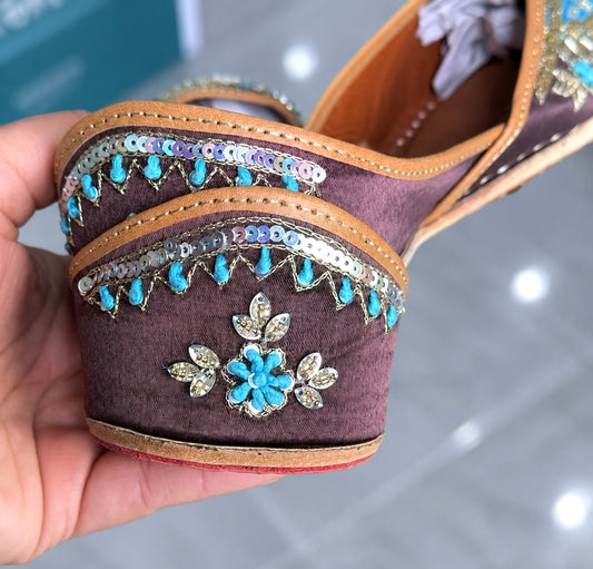 Jasmeet Double Shaded with Sequin Work Punjabi Jutti