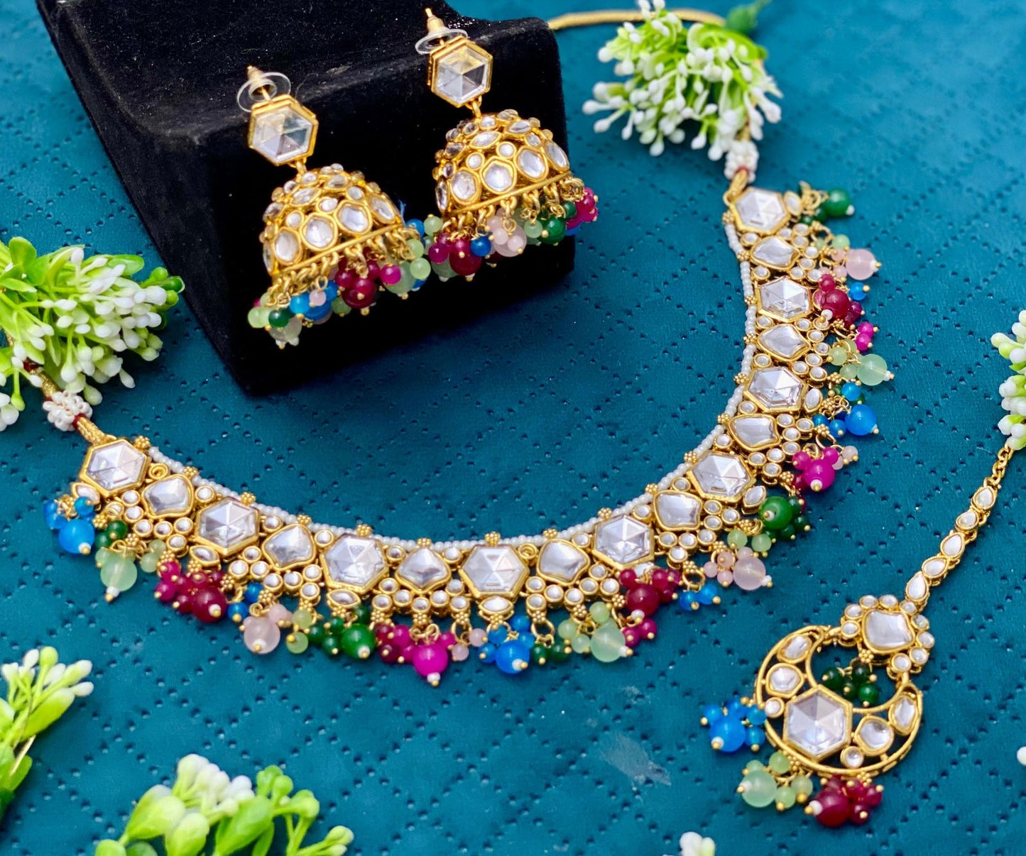 Multi Color Light Weight Necklace Set