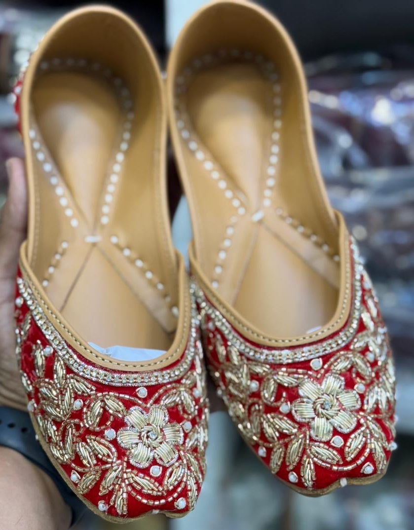 Zeenat Punjabi Jutti