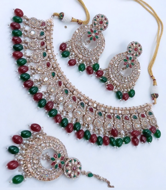 Red and Green Necklace Set