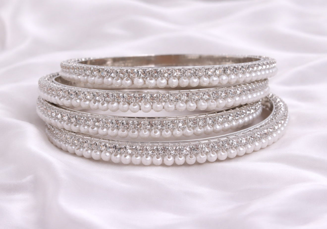 Hina Pearl Bangle Set