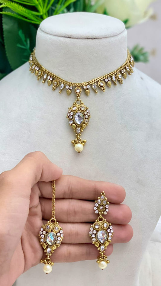 Lightweight Necklace Set