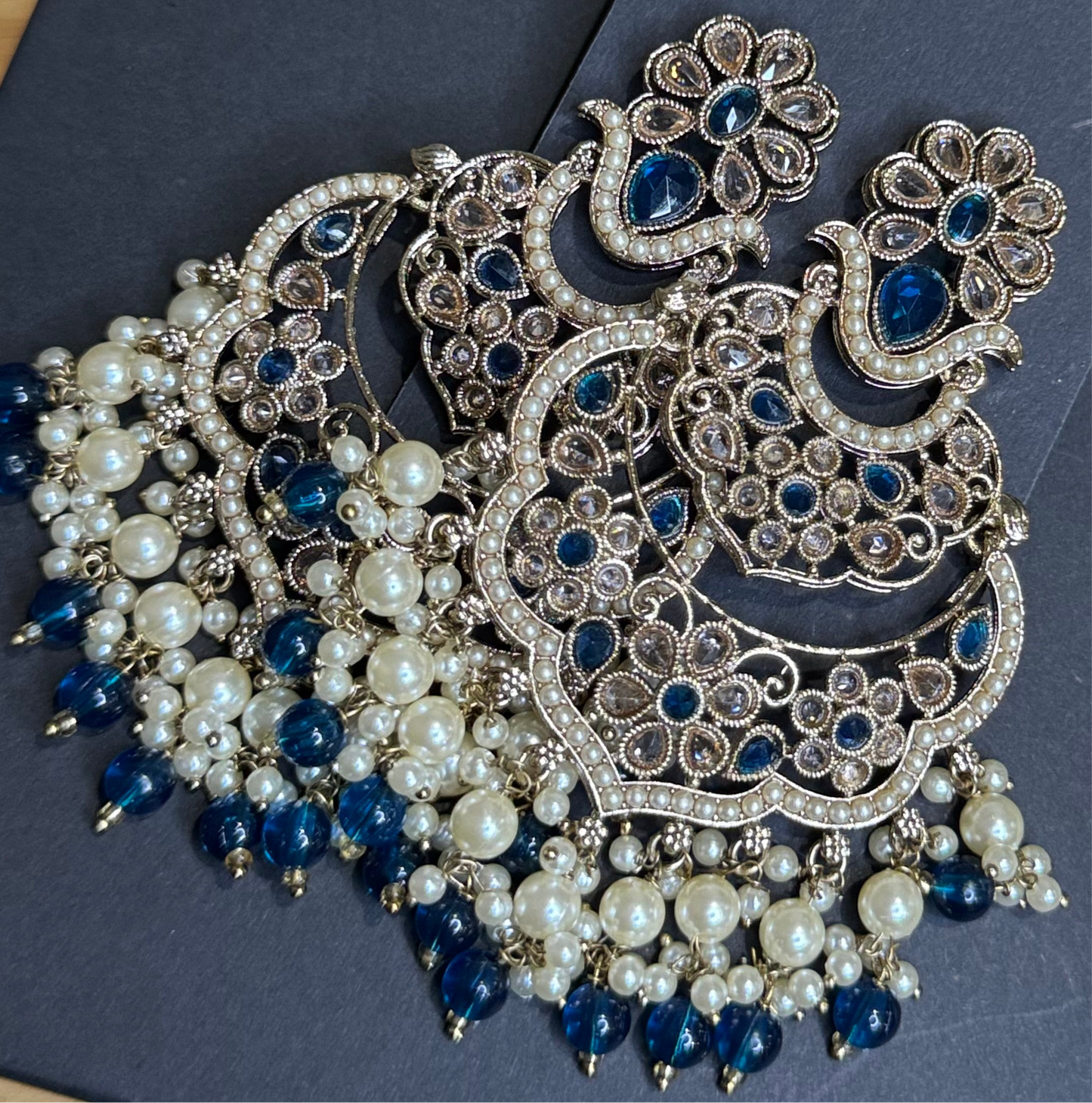 Navy Blue & Pearls Earrings Set