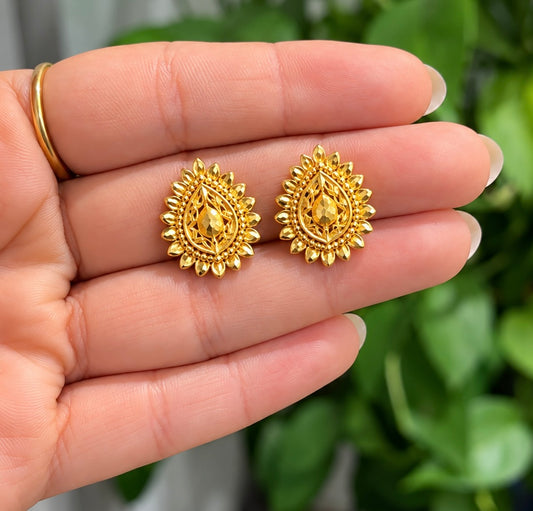 Siya Premium Gold Plated Necklace Set