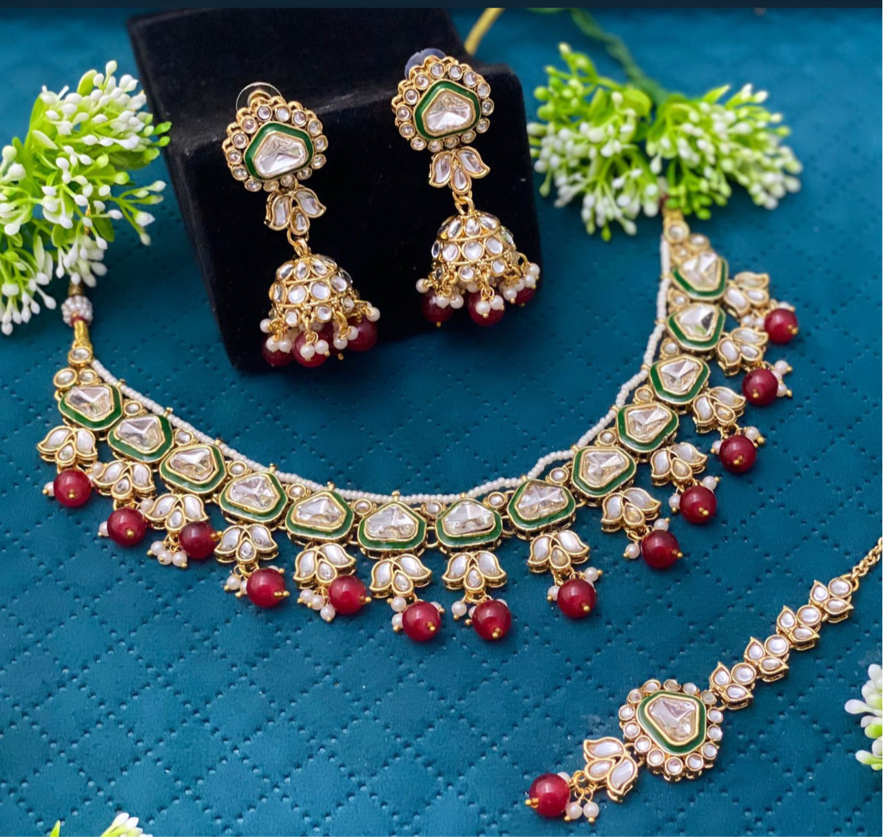 Red and Green Kundan Necklace Set