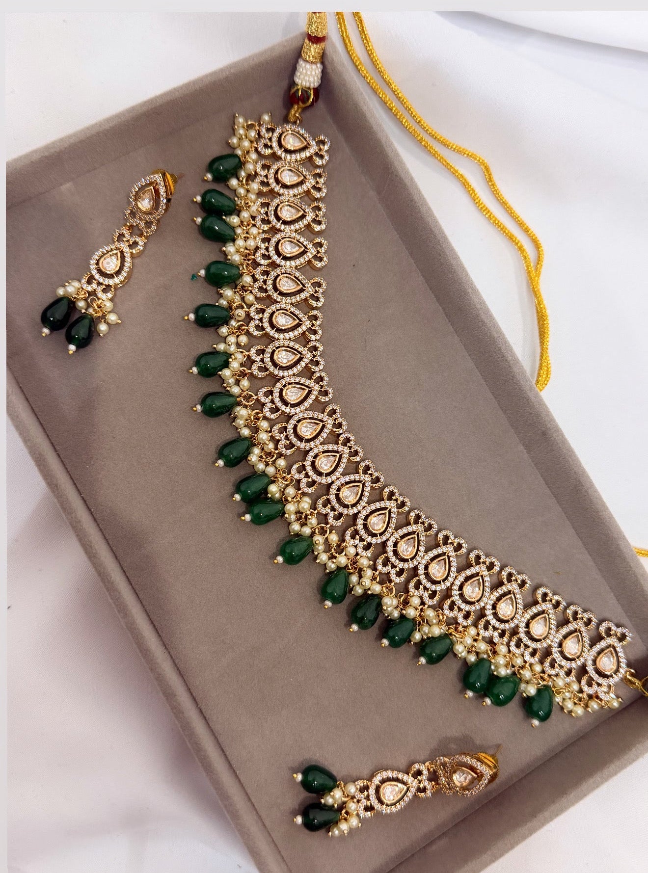 Ruhani Emerald Kundan Set