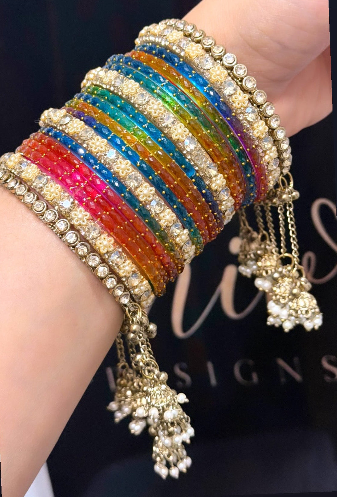 *New Arrival* Multi Colored Glass Bangle Set with Hangings