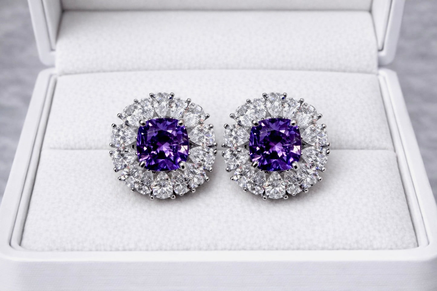 VVS Clarity WG Earring Studs