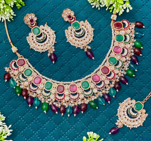 Red and Green Necklace Set