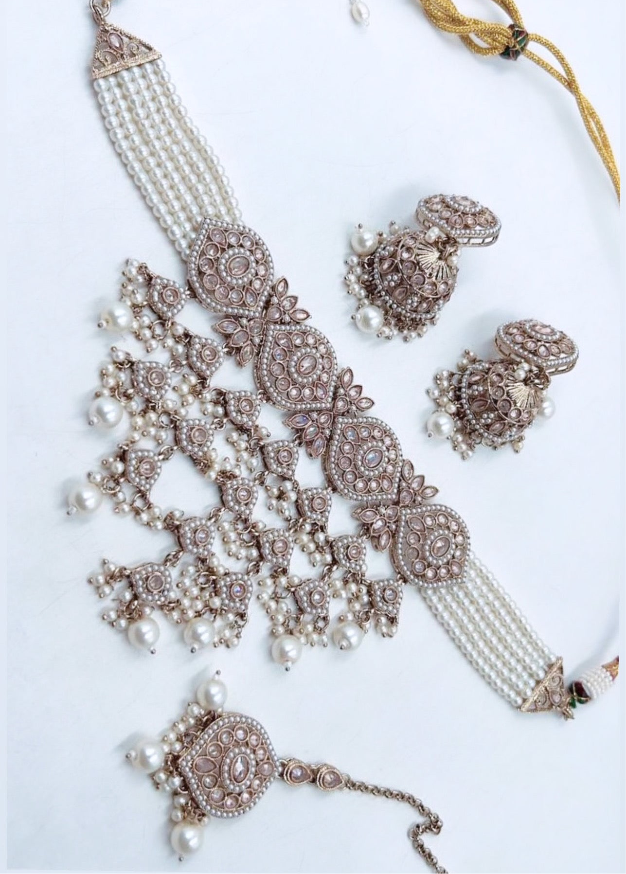 Pearl Hanging Choker Set